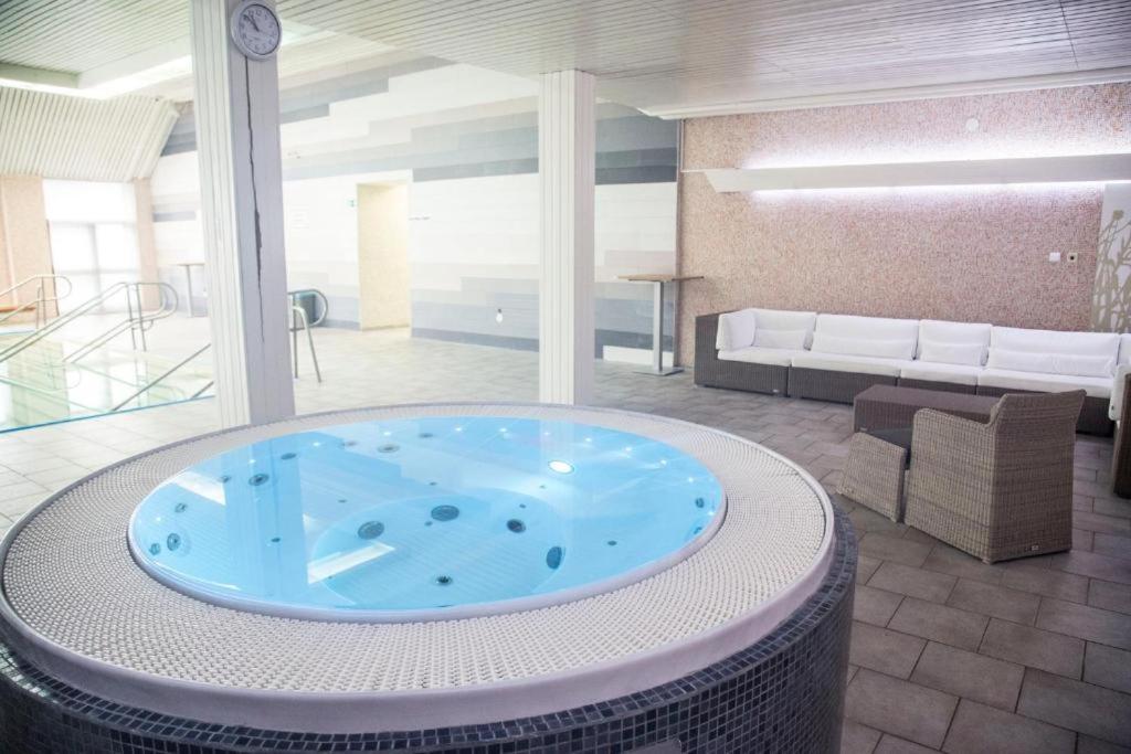 Wellness Hotel Orlik Kozarovice Extérieur photo